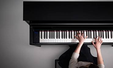 雅马哈Clavinova™ CLP-585  荣获“红点设计大奖”