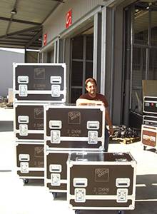 法国 GL Events 会展公司——知名会展公司投资购买DXR系列有源音箱