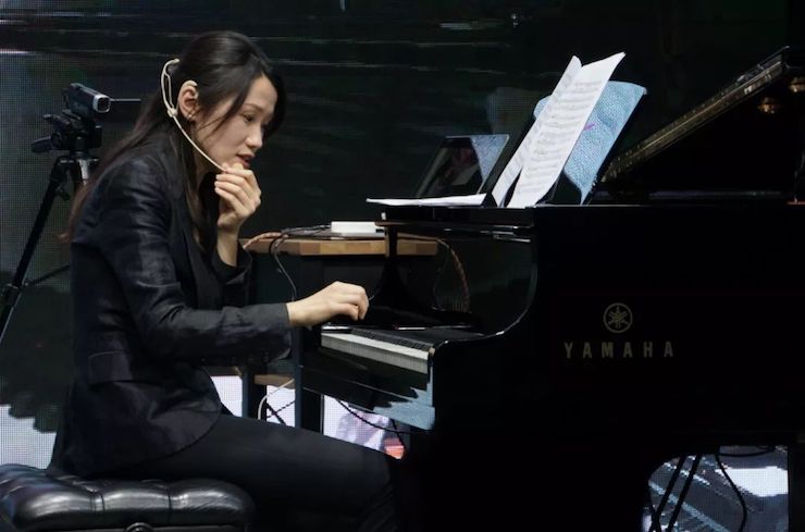 科技推动音乐教育创新,张希教授《古典主义时期钢琴奏鸣曲的演绎》公开课圆满成功