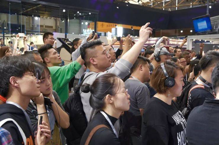雅马哈高科技钢琴
