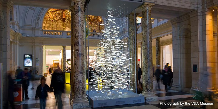 前沿的圣诞树——雅马哈为V&A博物馆“会说话的树”传递声音